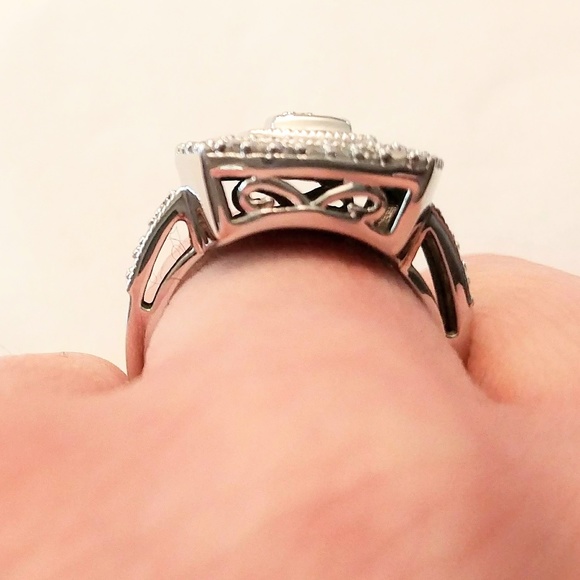 1 CTTW Silver and Rhodium over Brass Diamond - Picture 8 of 8